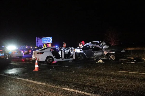 Niğde’de katliam gibi kaza: 3 ölü, 6 yaralı!